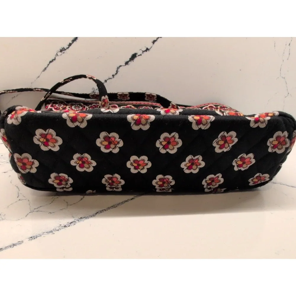 Vera Bradley Large Black Pirouette Shoulder Bag  Zip Top‎ Plaid Interior